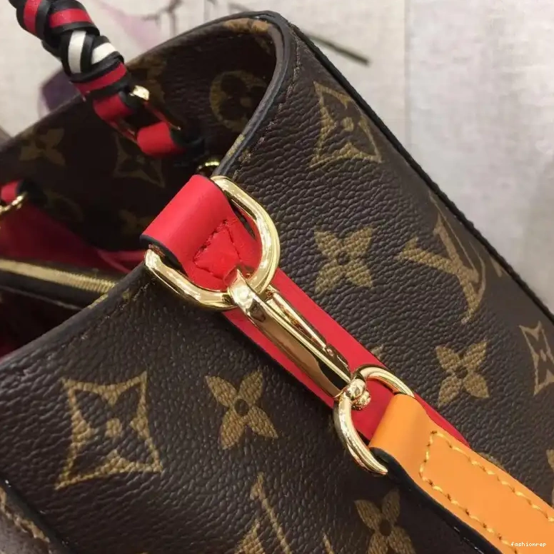 Fashionrepsfam ru LV Bags 19B570290 0502
